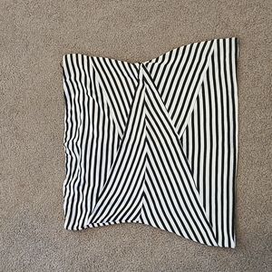 White House black market Black-and-white striped t